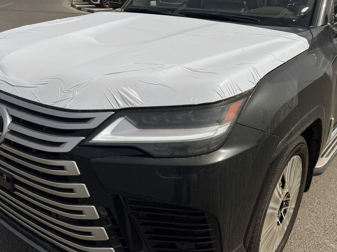 لكزس LX 600 TURBO SPORT EXPORT ONLY - LEXUS LX600 3.5L TURBOSPORT