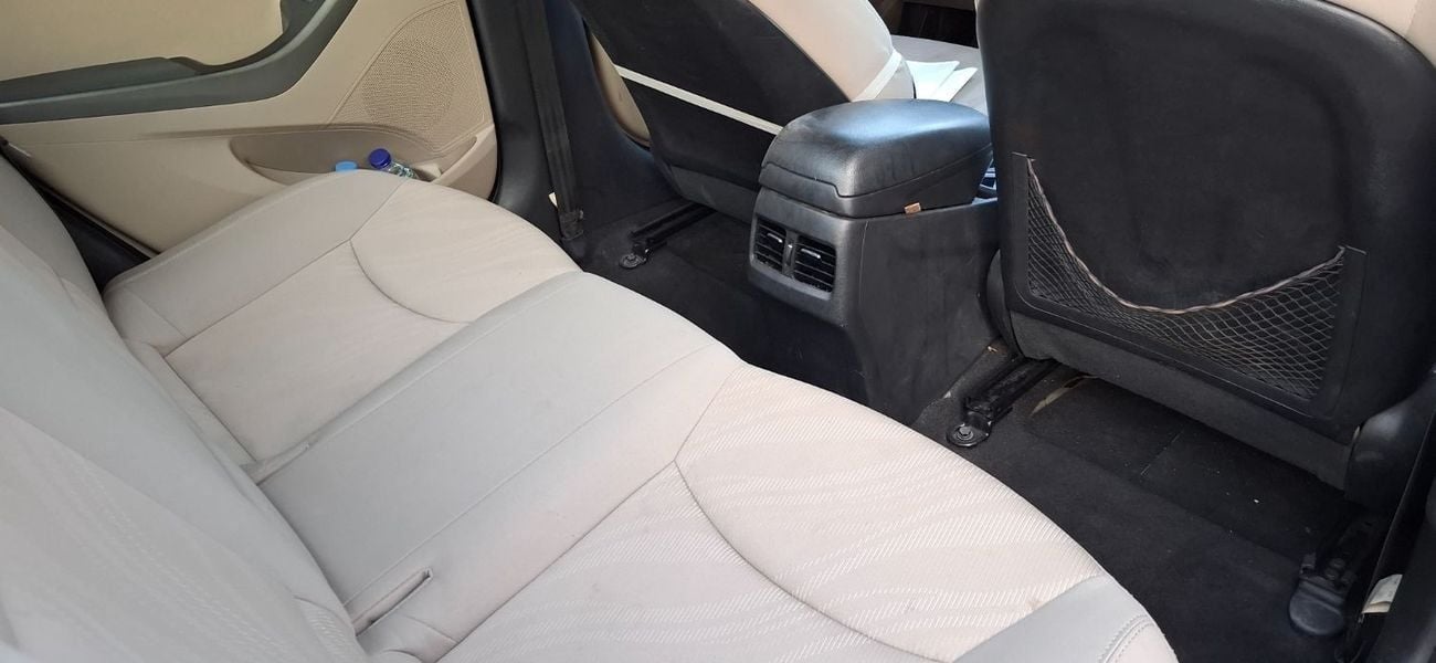 Hyundai Elantra HYUNDAI ELANTRA 2015