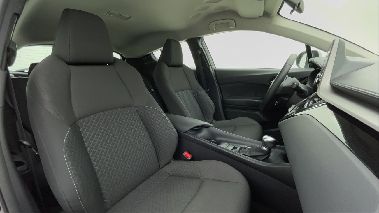 تويوتا CHR GX 1.8 | بدون دفعة مقدمة | اختبار القيادة في المنزل