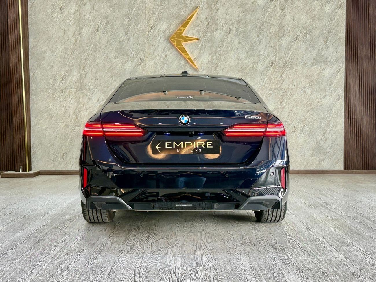 بي أم دبليو 520i BMW 520I M SPORT 2024 UNDER WARRANTY FULL OPTION