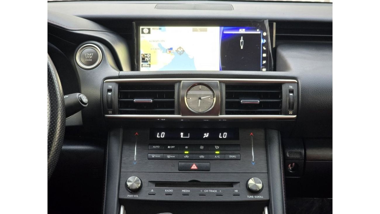 Lexus IS300 F Sport LEXUS IS-300 F-SPORT 2020 GCC PERFERCT CONDITION IN SIDE OUT SIDE // 2 KEYS