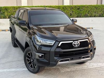 Toyota Hilux ADVENTURE Toyota Hilux Adventure 2020 GCC Specs Facelifted 2025 V4 2.7L Interior and Exterior well-maintained