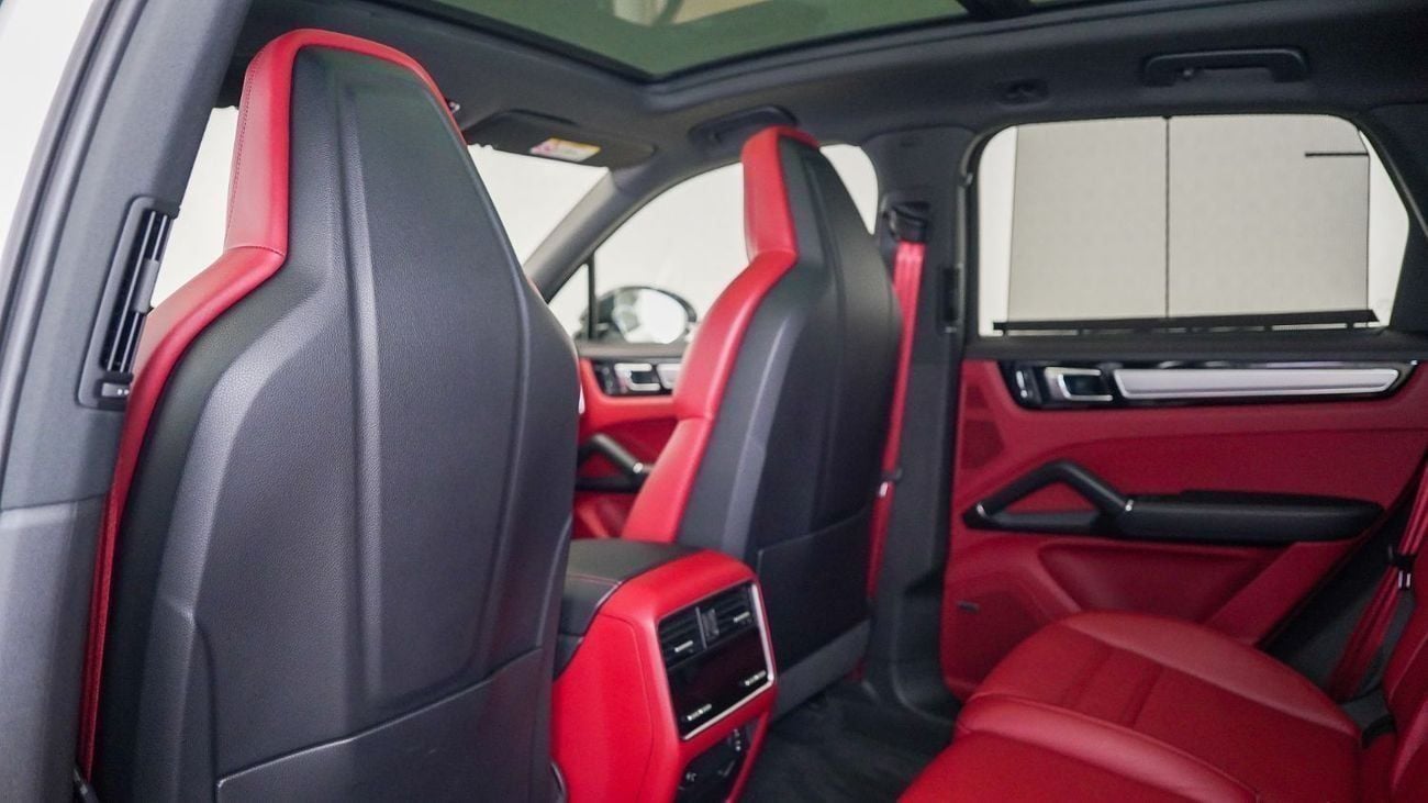 Porsche Cayenne Special Offer | AED 4,217 PM | SportDesign, Exclusive Order | Cayenne Platinum Edition