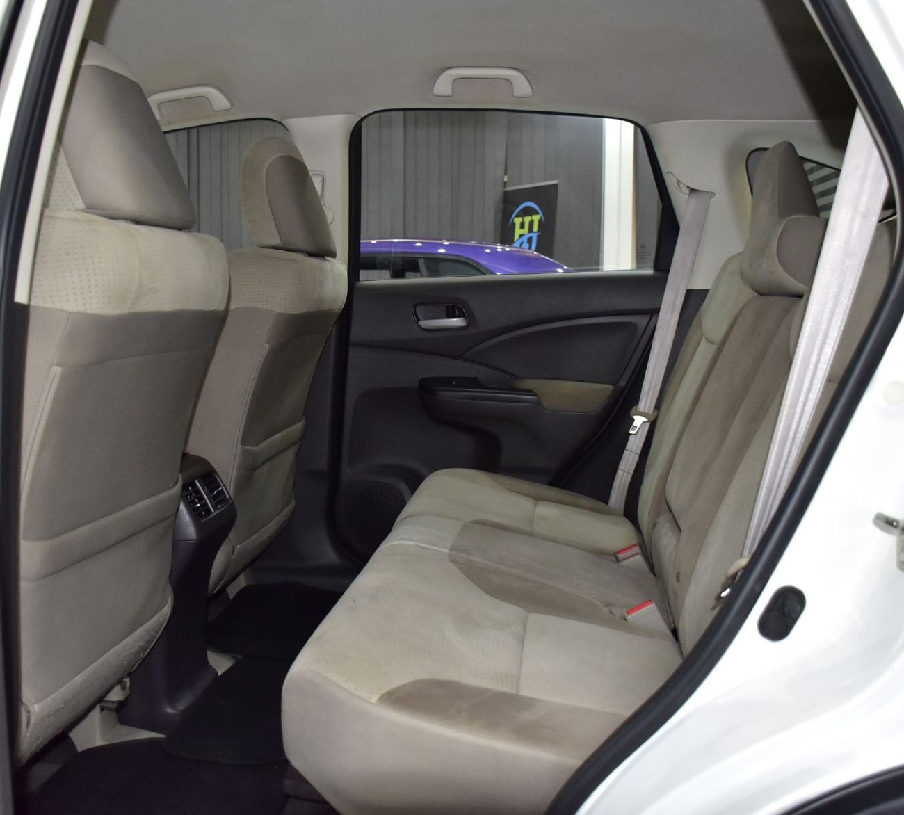 Honda CR-V LX EXCELLENT DEAL for our Honda CR-V ( 2013 Model ) in White Color GCC Specs