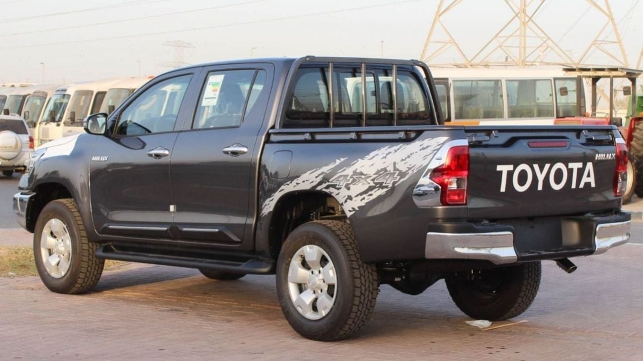 Toyota Hilux HILUX 2.4L AT DIESEL MED OPTION