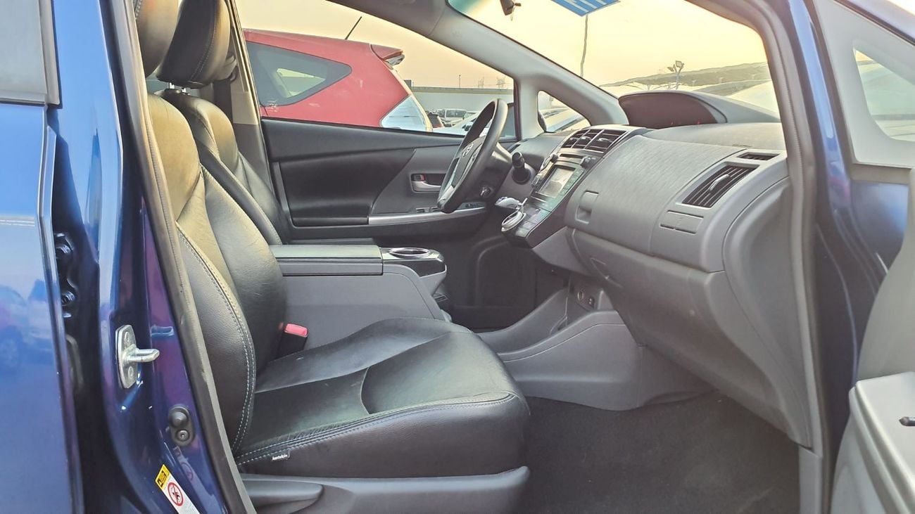 Toyota Prius Prius Alpha 7 Seater Orignal LHD