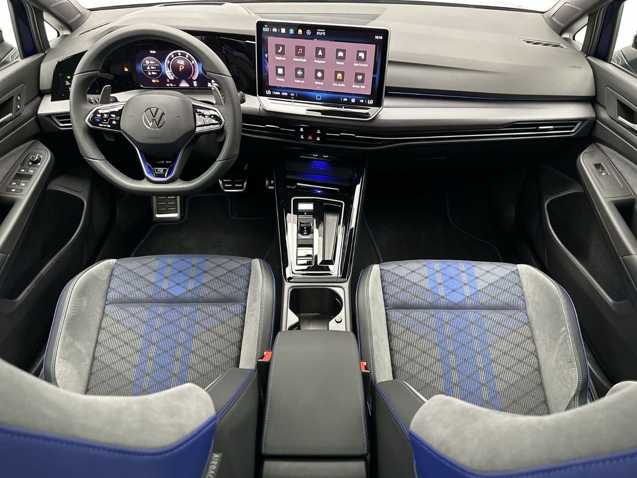 Volkswagen Golf R Base 2.0T Golf R Fabric Seats with Sunroof - DCC - Black Edition (Ref#37205)