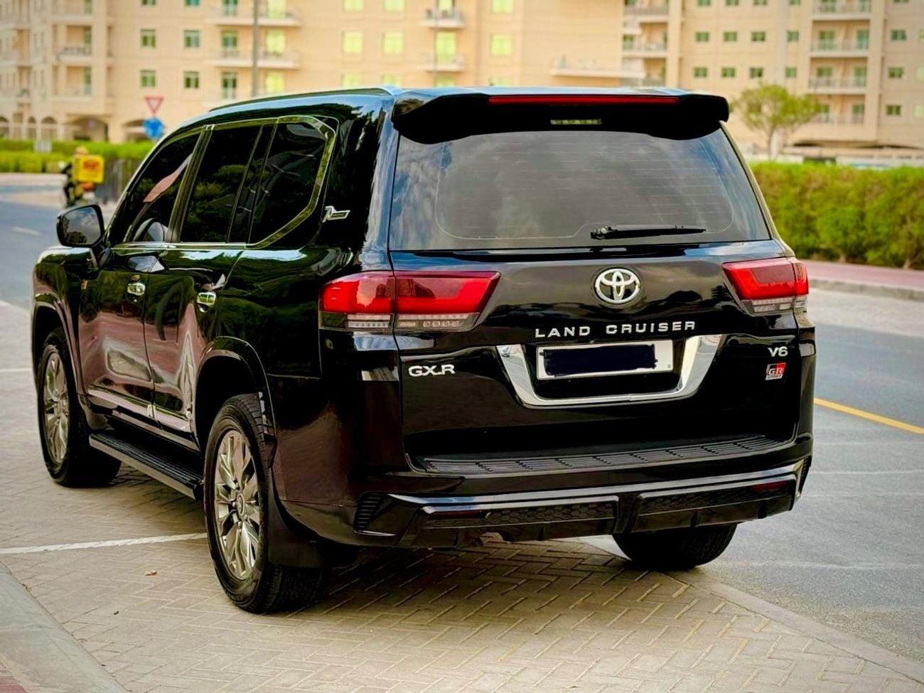 Toyota Land Cruiser GXR + 4.0L Engine Full Option