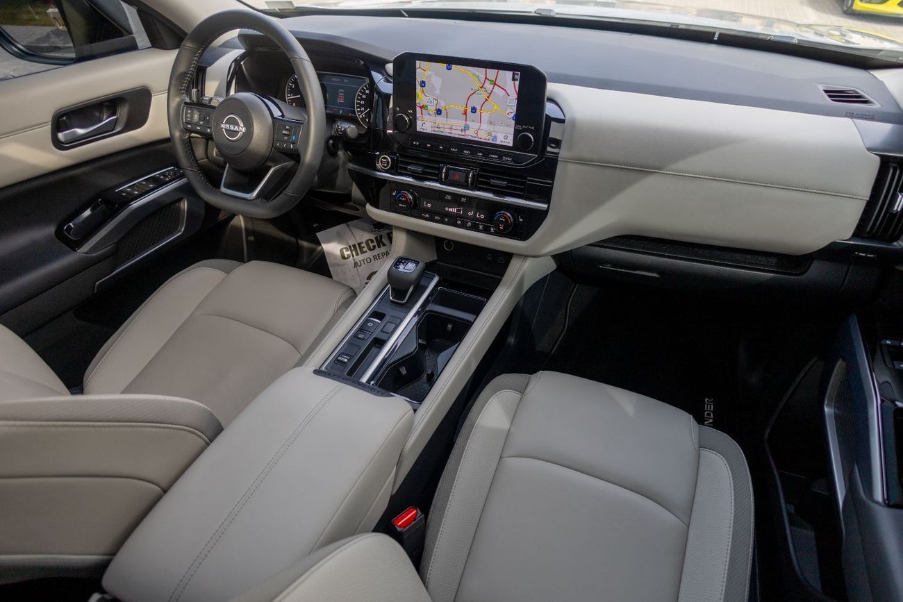 Nissan Pathfinder SV 3.5L AWD (7 Seater)