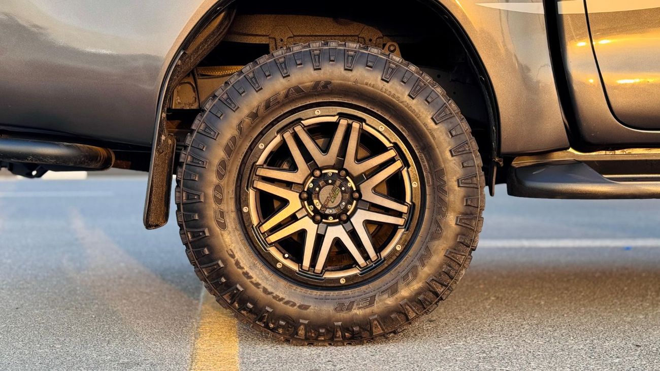 Toyota Hilux DOUBLE CABIN | 2019 | 2.8L DIESEL ENGINE | AUTOMATIC TRANSMISSION | 4WD | RHD | OFFROAD EDITION