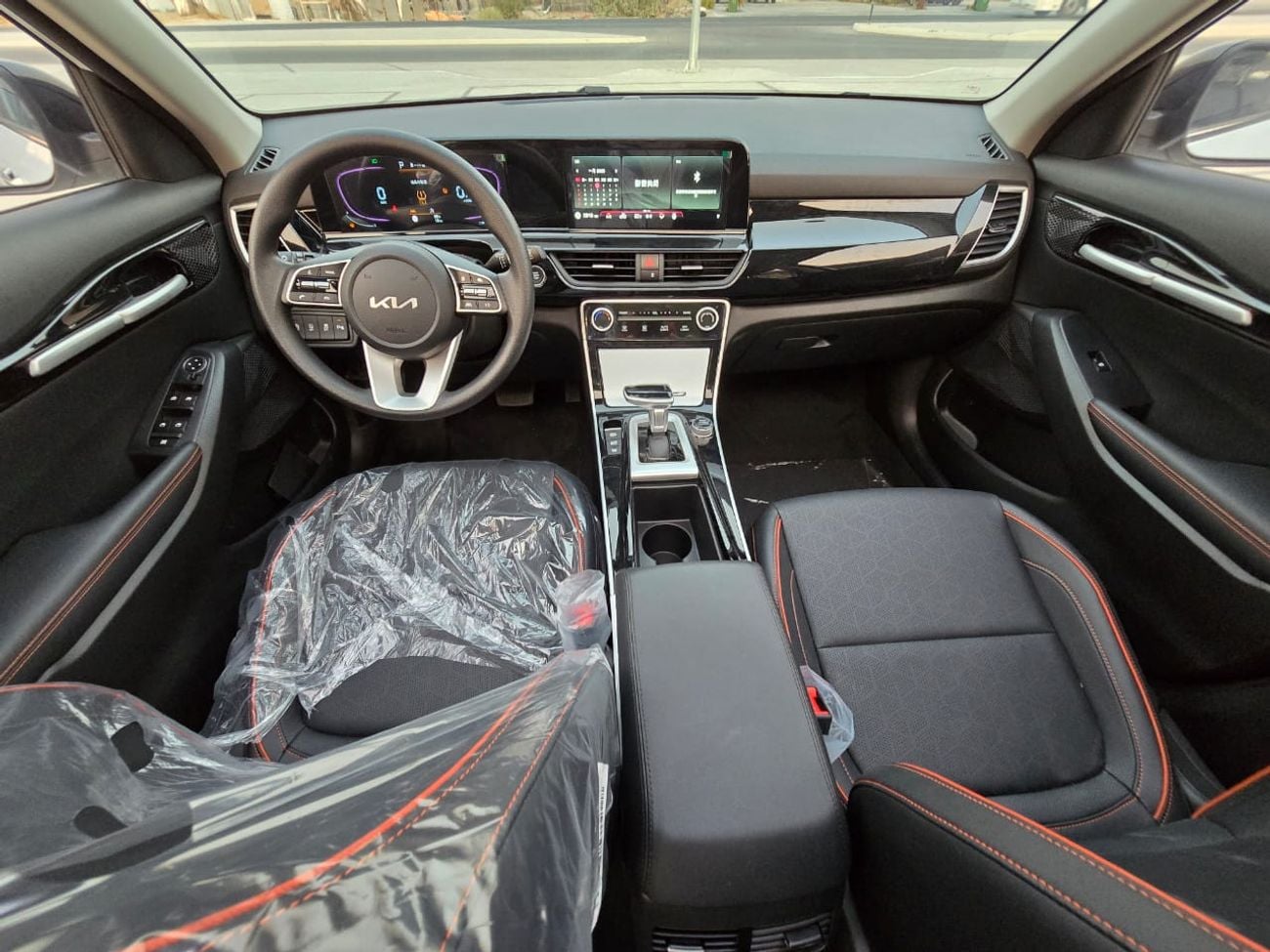 Kia Seltos LX STD