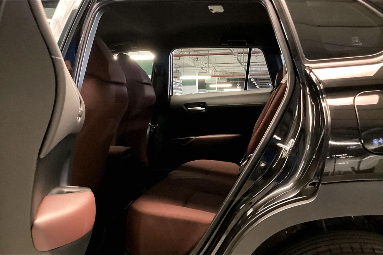 تويوتا كورولا كروس XL | National Day | Start 2026 with the ideal drive | شامل الضمان | 0 ﺪﻔﻋﺓ ﺃﻮﻟﻯ