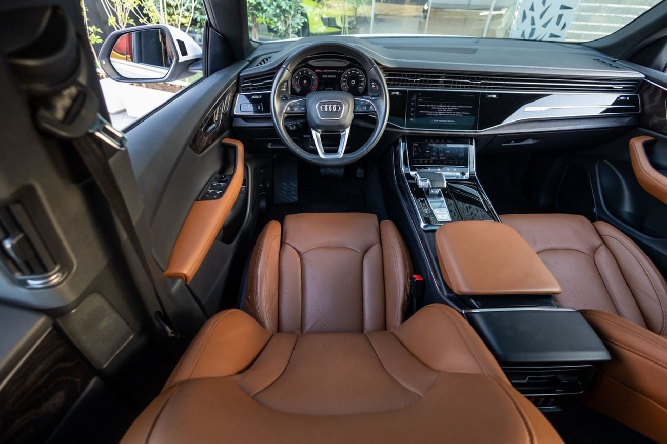 Audi Q8 55 TFSI S-LINE LUXURY Audi Q8 55TFSI Quattro S-Line 2023 GCC | Agency Warranty | Service Contract