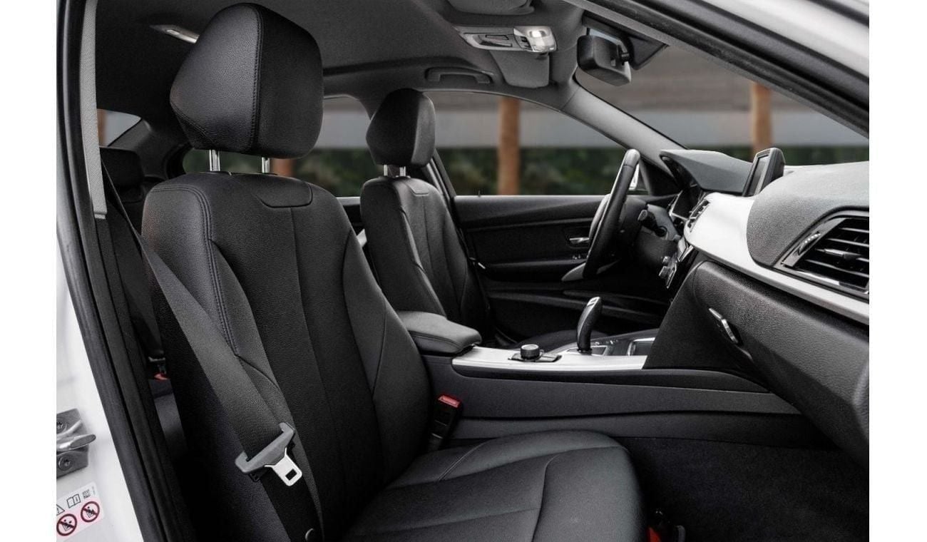 بي أم دبليو 318i Std 318i | 1,244 P.M  | 0% Downpayment | Well Maintained!