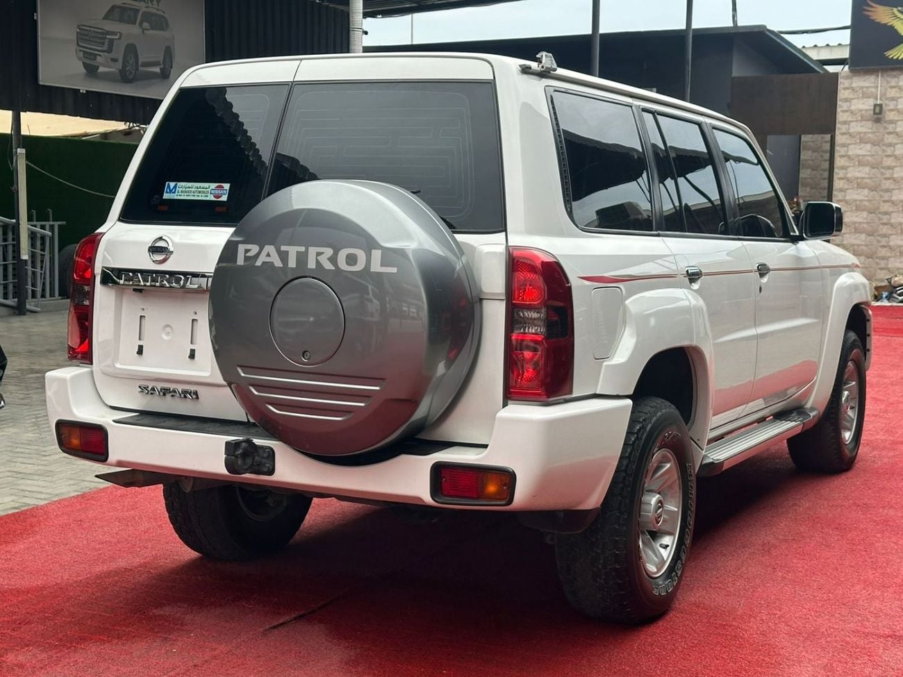 نيسان باترول سفاري Safari 4.8L A/T