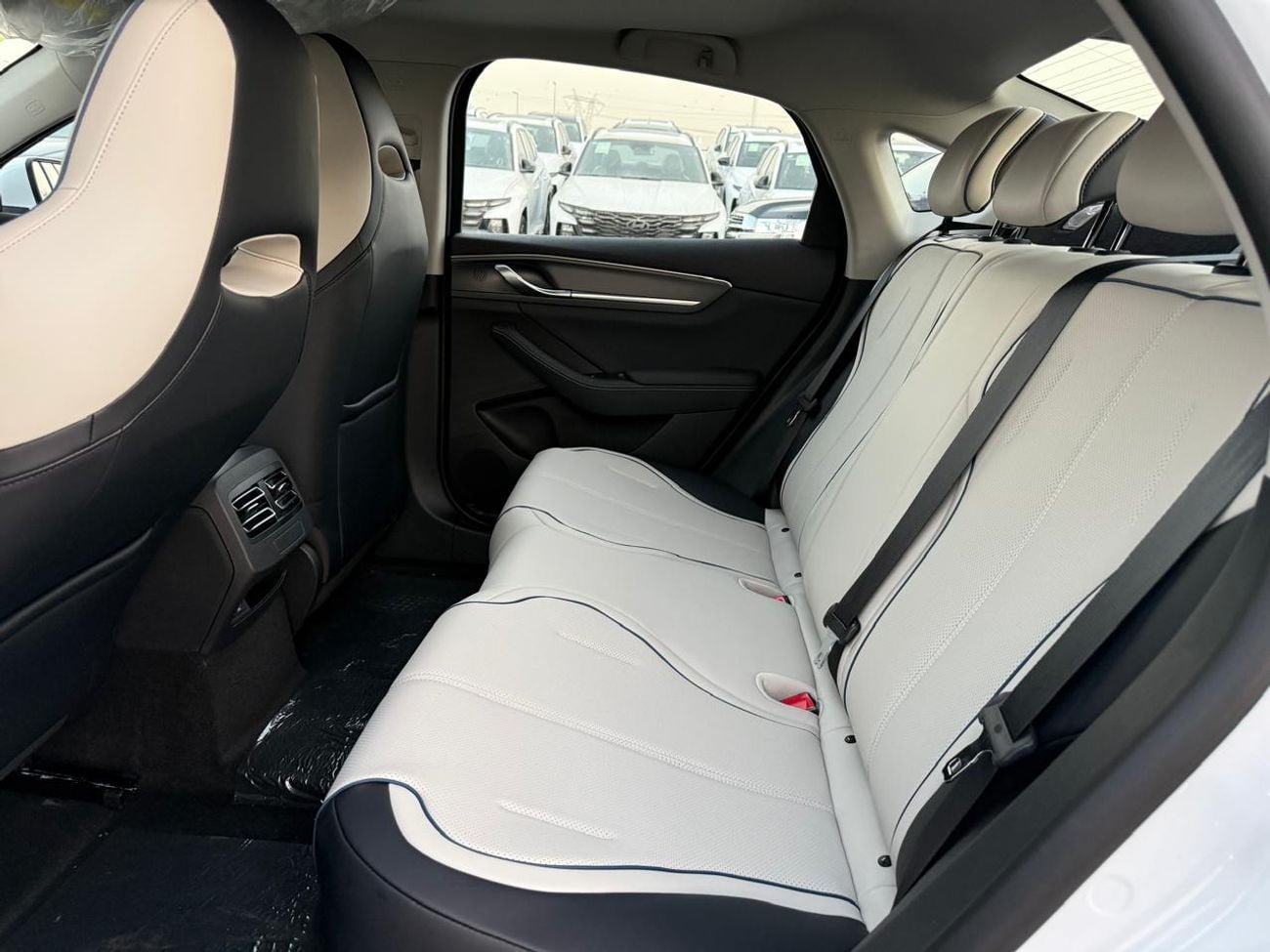 بي واي دي ديسترويار 05 2025 BYD DESTROYER 05 DM-i PLUG IN HYBRID with SUNROOF