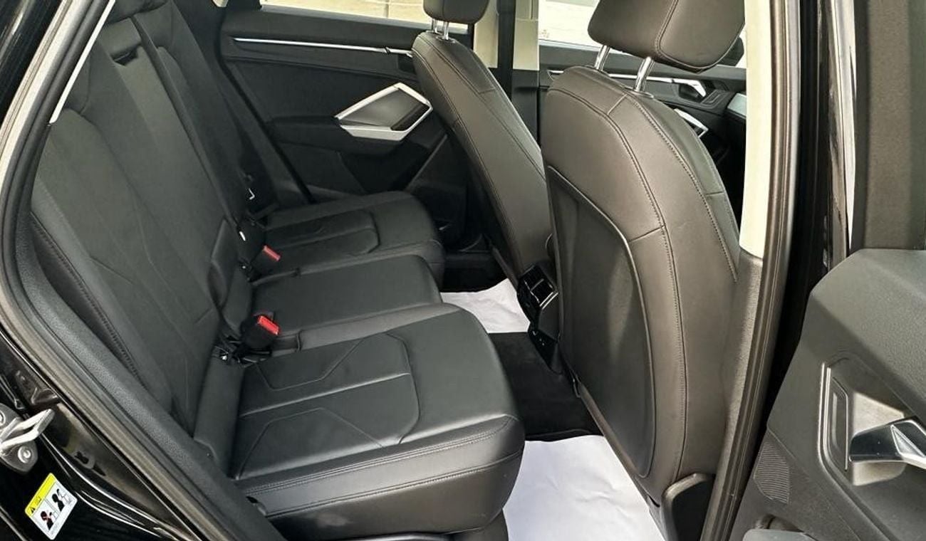 Audi Q3 petrol 1.5 liter right hand drive 4 cameras leather power seats sunroof