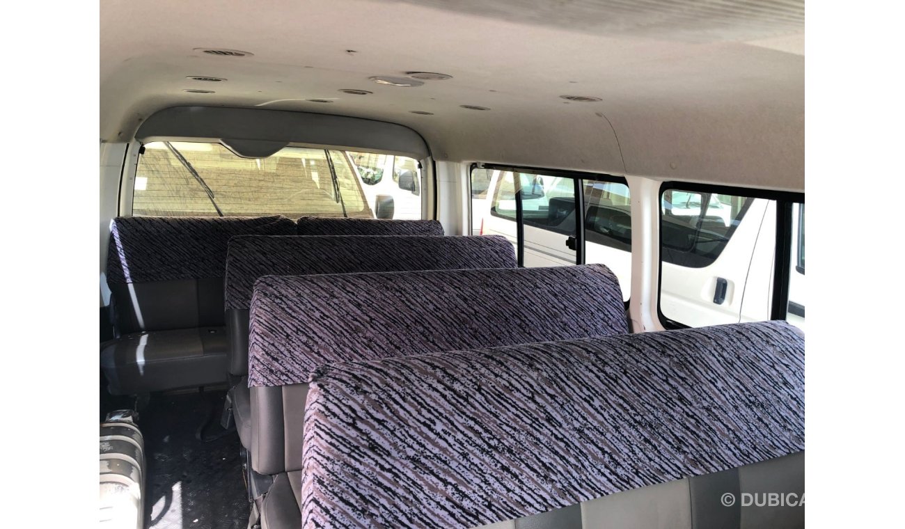 Toyota Hiace Toyota Hiace Midroof 15 seater bus , Diesel, Model:2011. Excellent condition