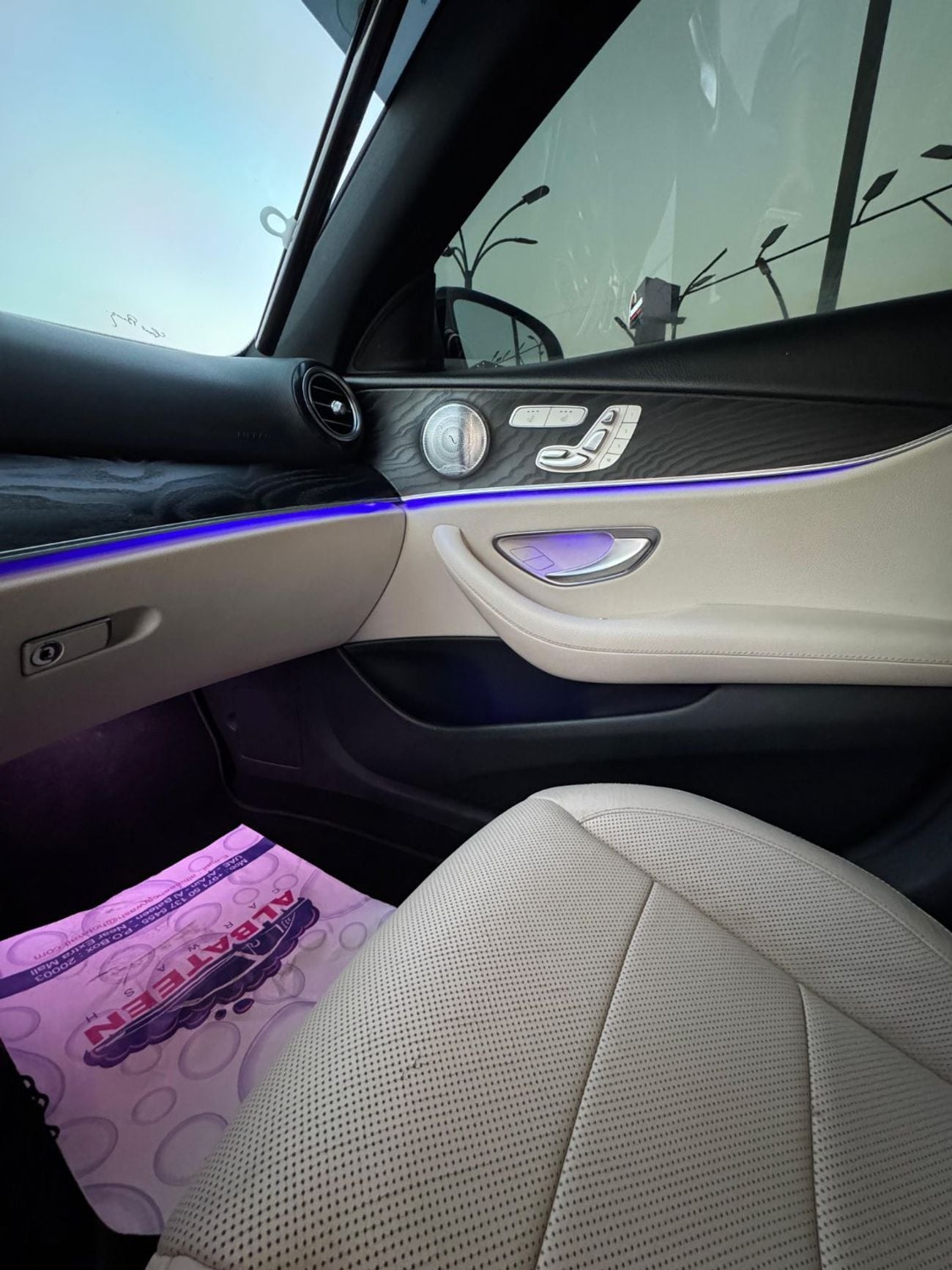 مرسيدس بنز E300 Premium 2.0L