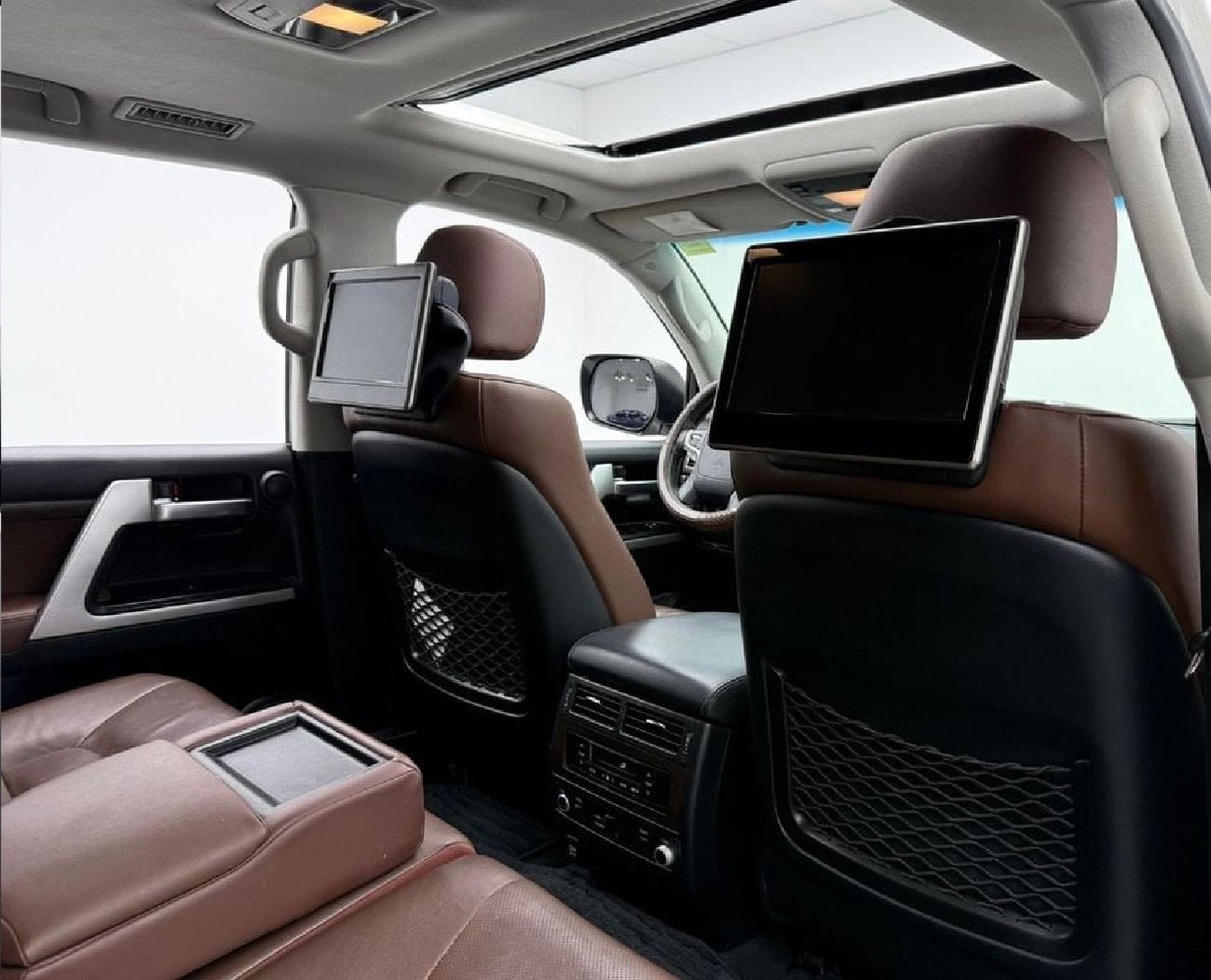 تويوتا لاند كروزر 