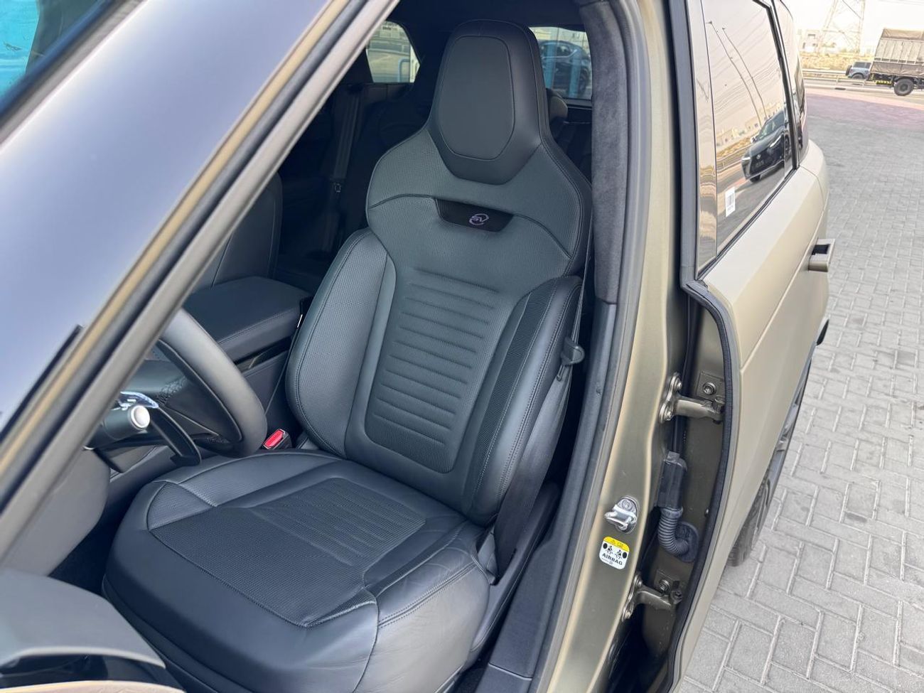 لاند روفر رينج روفر سبورت SV Edition One P635 4.4L