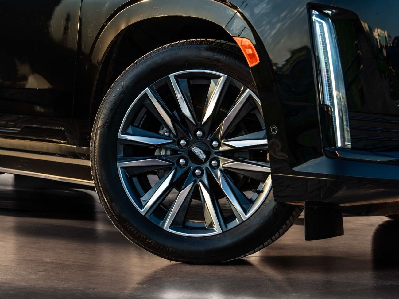 كاديلاك إسكالاد Sport 6.2L AWD