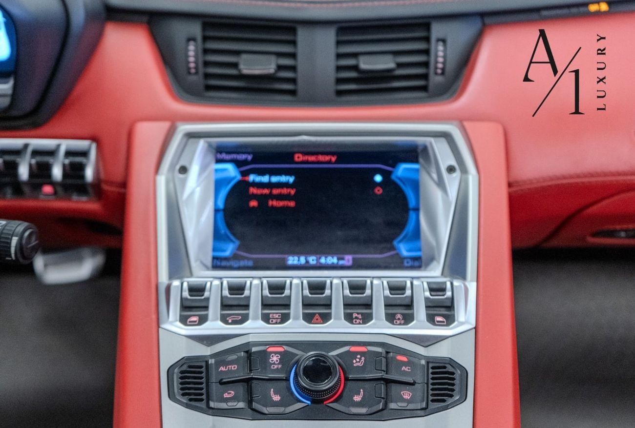 Lamborghini Aventador 2015 Lamborghini Aventador Roadster, Excellent Condition, Fully Loaded, GCC Spec
