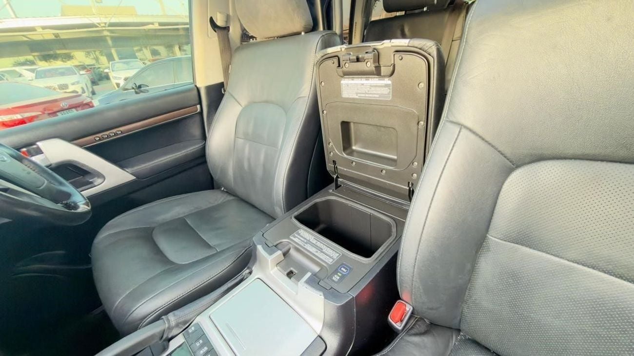 Toyota Land Cruiser SAHARA | MODIFIED TO LC300 | SUNROOF | PUSH START | POWER & MEMORY SEATS | 4.5L DIESEL | AUTO | COOL