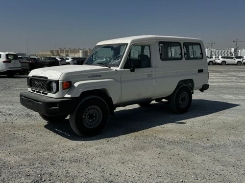 Toyota Land Cruiser 76 4.2 OPEN DESTINATION
