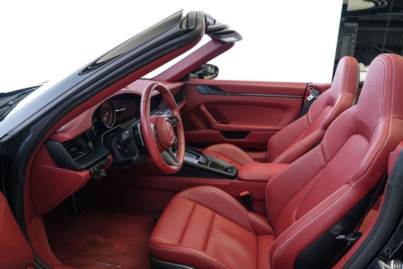 Porsche 911 Carrera GTS 3.0L (450 HP) Convertible