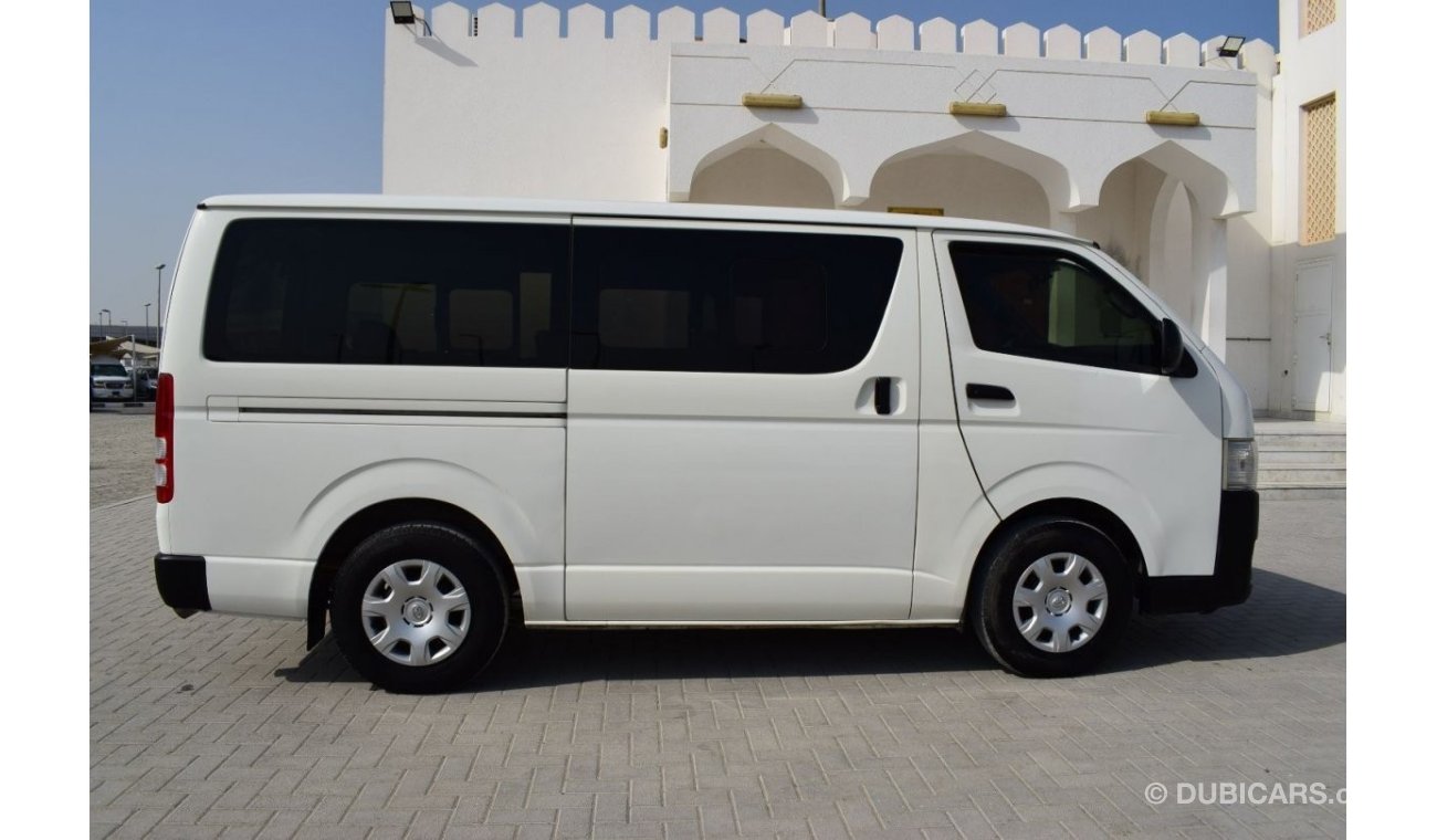 Toyota Hiace GL - Standard Roof Toyota Hiace Bus 13 seater, Model:2015. Excellent condition