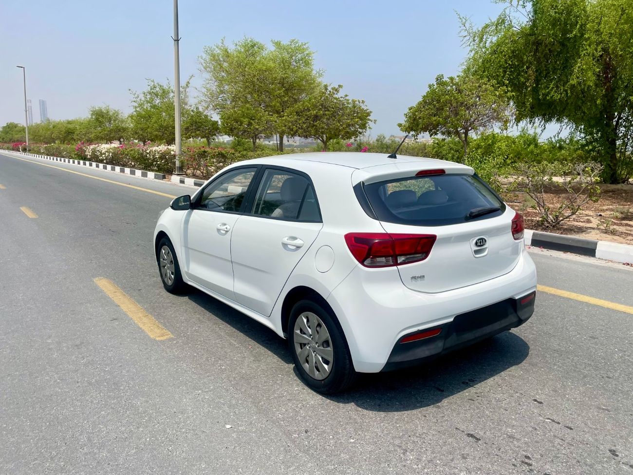 Kia Rio EX 1.4L (107 HP) Hatchback