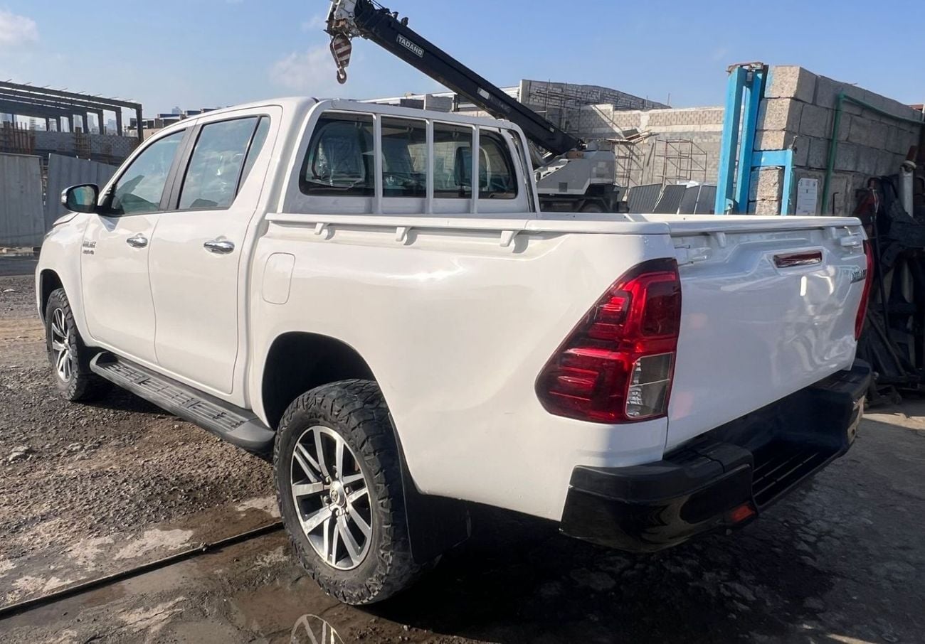 Toyota Hilux diesel engine ,2.8 liter ,manual gear ,year model 2016 ,right hand drive ,only for export available