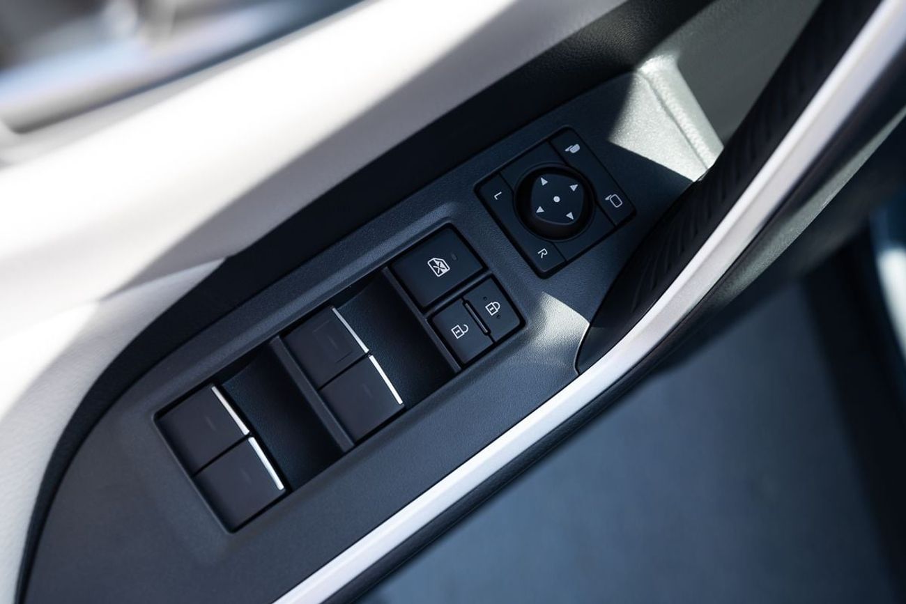 تويوتا راف ٤ 2.5L Adventure