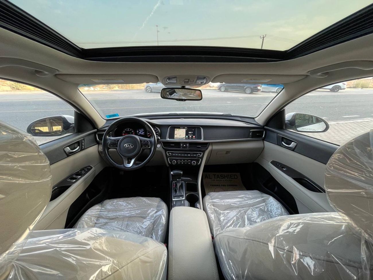 Kia Optima LX 2.4L 2.4L V4  /PANORAMIC SUNROOF / BIG SCREEN / BLIND SPOTS / APPLE- ANDROID AUTO / IN PERFECT CO