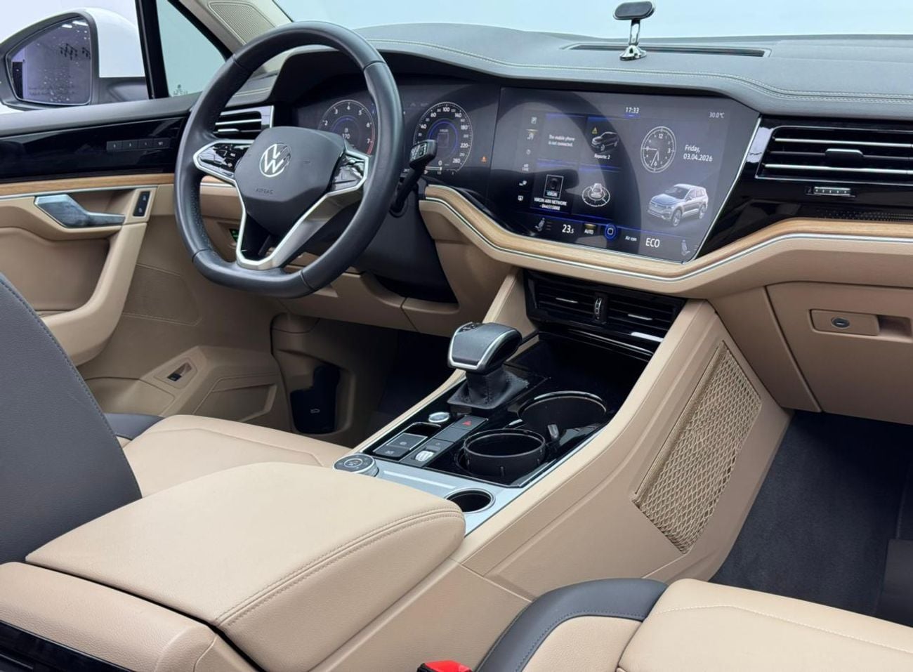 فولكس واجن طوارق 2023 Volkswagen Touareg highline Plus, 2026 VW Warranty + Service Pack, Full VW Service History, GCC
