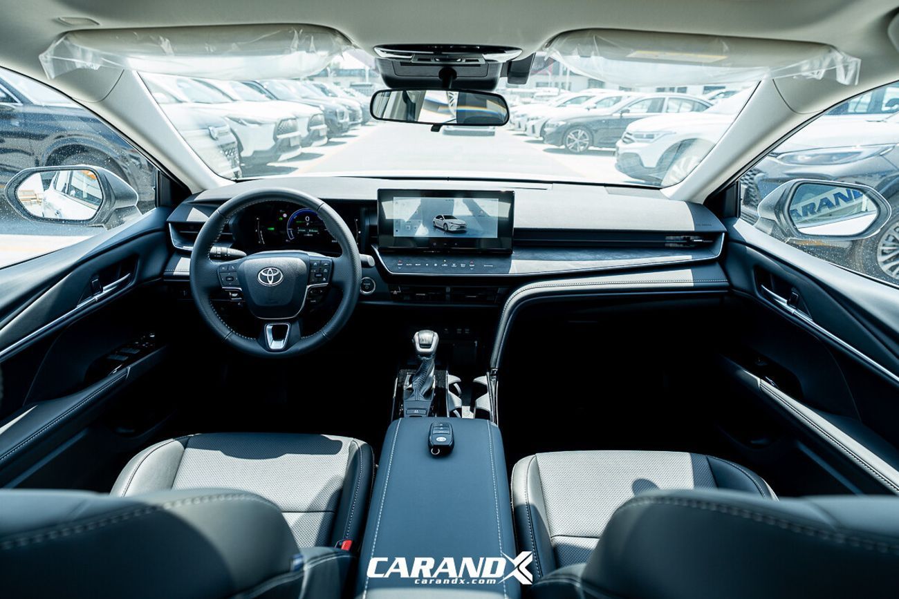 تويوتا كامري Hybrid 2.0HGVP Luxury Edition 2025