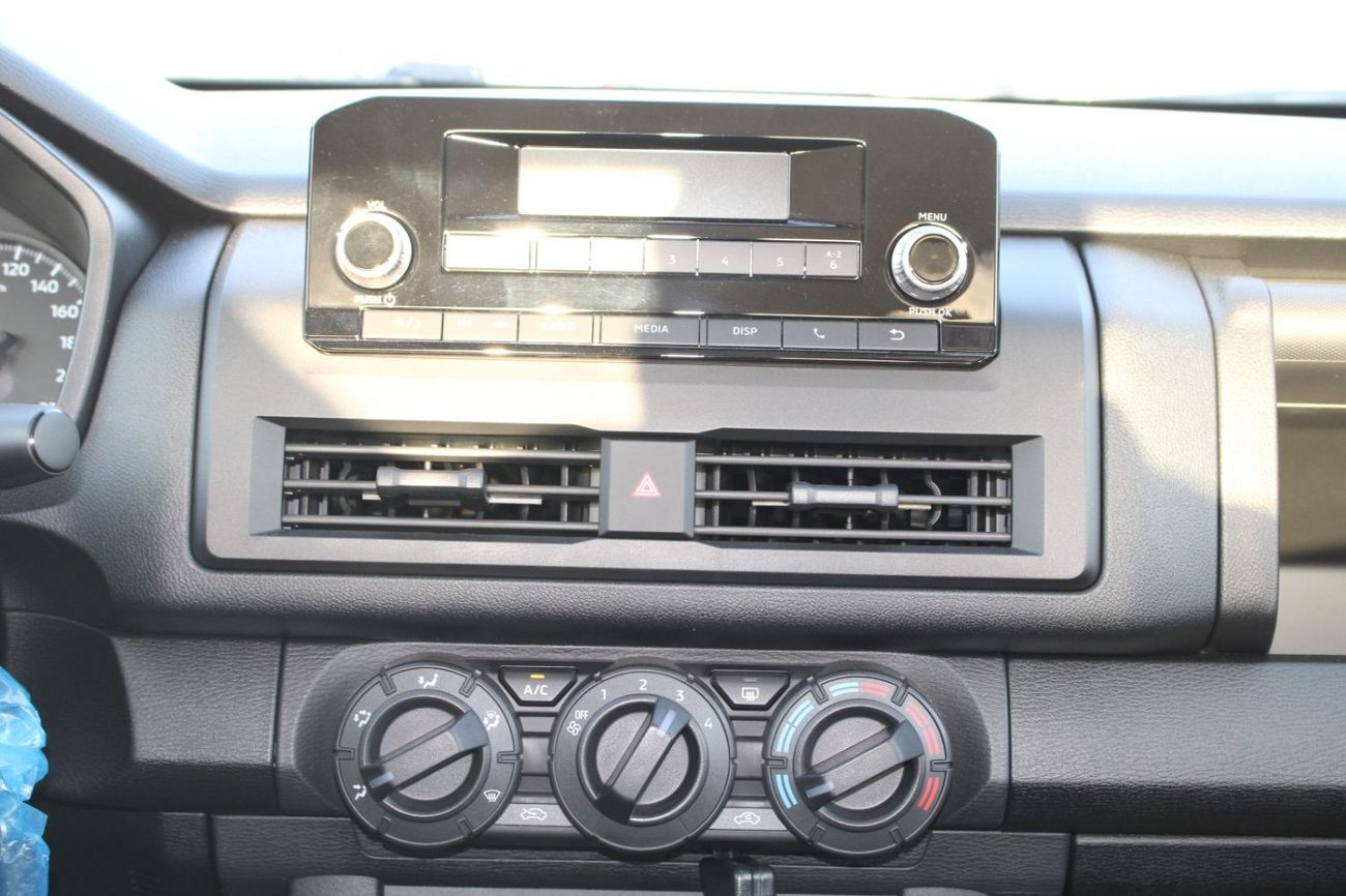 Mitsubishi L200 MITSUBIHSI L200 2.4L DIESEL DOUBLE CABIN 4 X 4 GL MANUAL