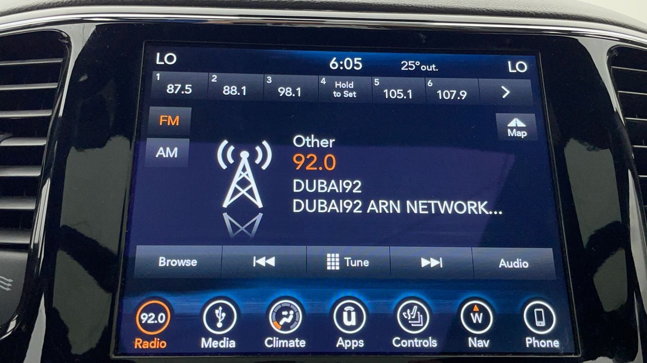 جيب جراند شيروكي OVERLAND 5.7 | بدون دفعة مقدمة | اختبار القيادة في المنزل