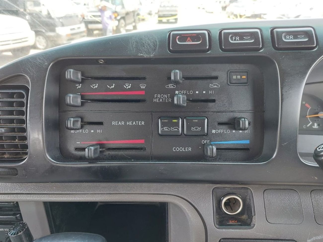 Toyota Coaster TOYOTA COASTER RHD 2004 MODEL 4.2 L DIESEL AUTOMATIC(PM12560)