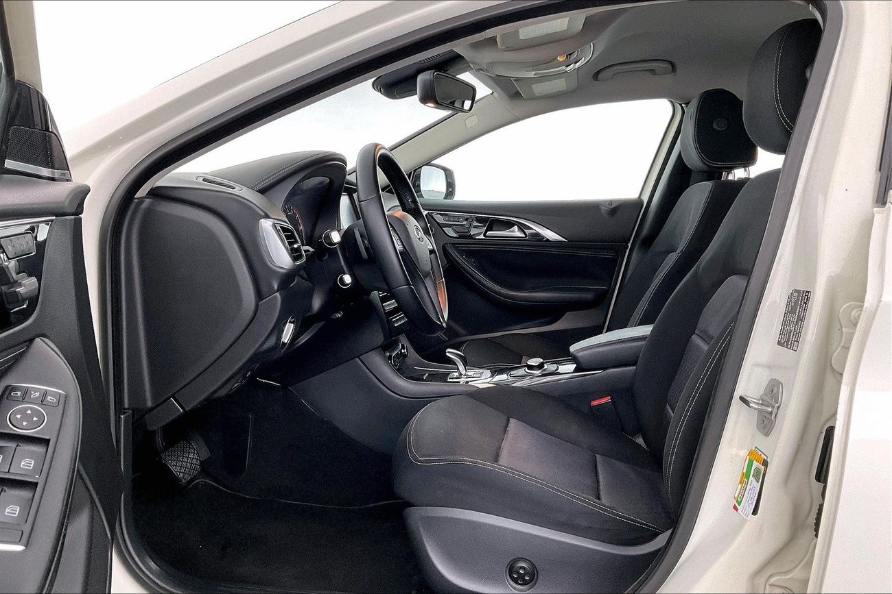 Infiniti QX30 Premium