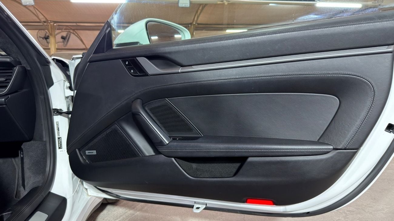Porsche 911 PORSCHE 911 CARRERA 4S 2020 | FULL SERVICE HISTORY | SPORTS CHRONO PACKAGE | SLIDING GLASS SUNROOF