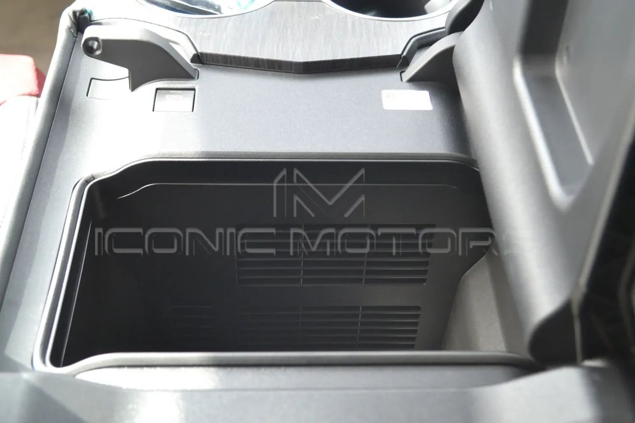 Toyota Land Cruiser 3.5T VXR Hybrid