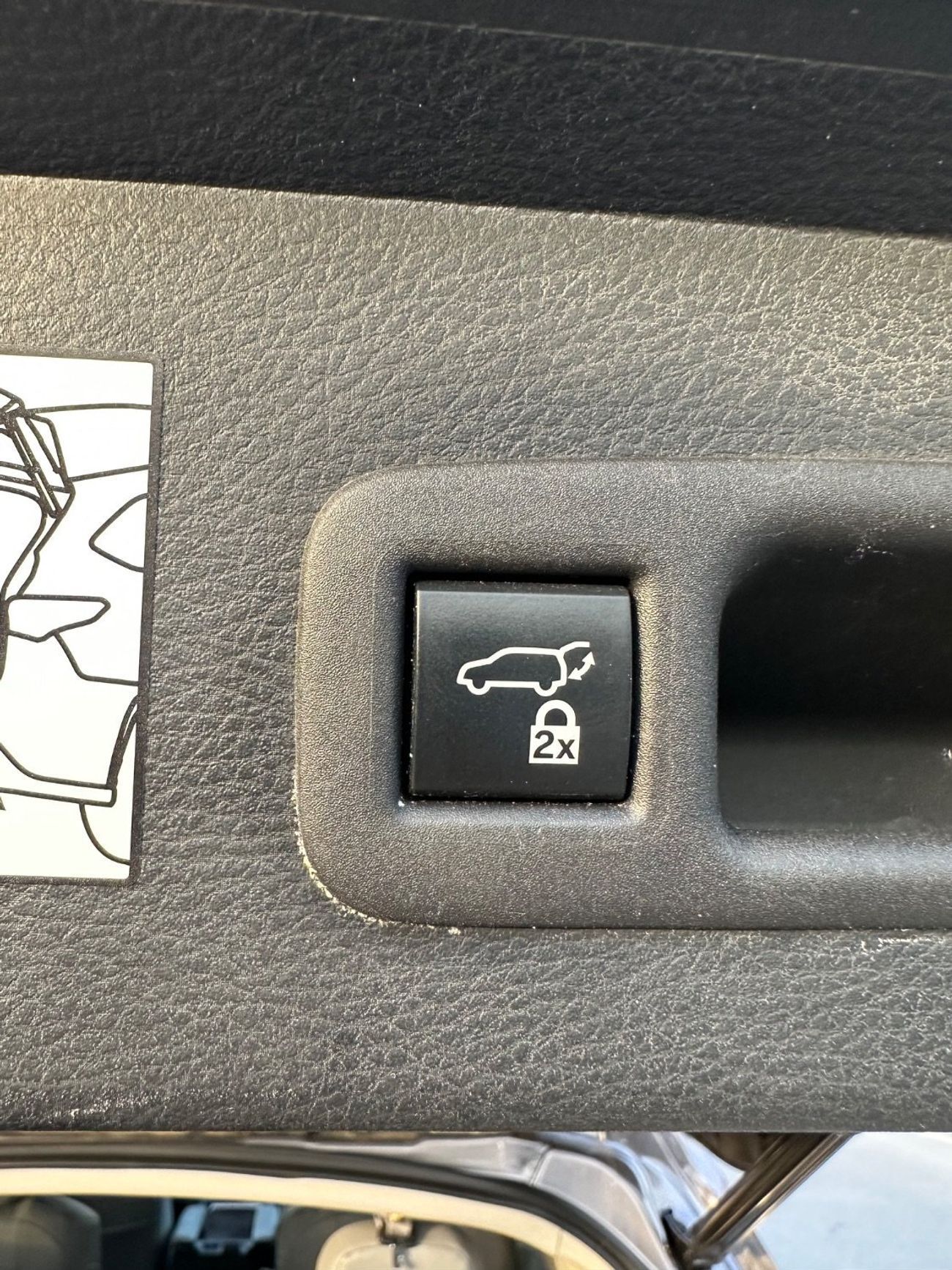 Toyota Sienna XLE Hybrid Sunroof Full Option 2022