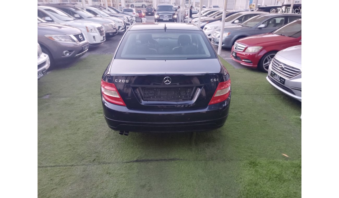 Mercedes-Benz C 180 C180 Gulf 4 cylinder, blue color, cruise control, alloy wheels, leather sensors, fog lights, in exce