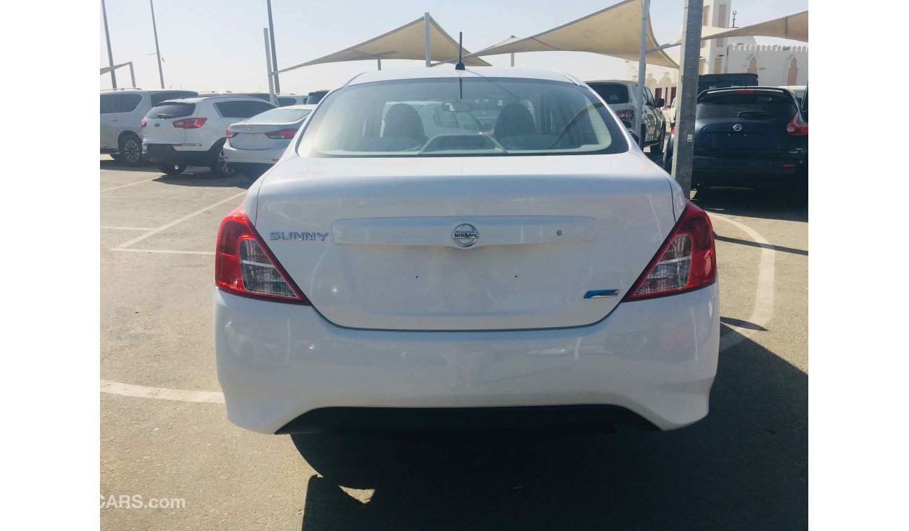 Nissan Sunny سياره نظيفه جدا بدون حوادث بحالة الوكاله