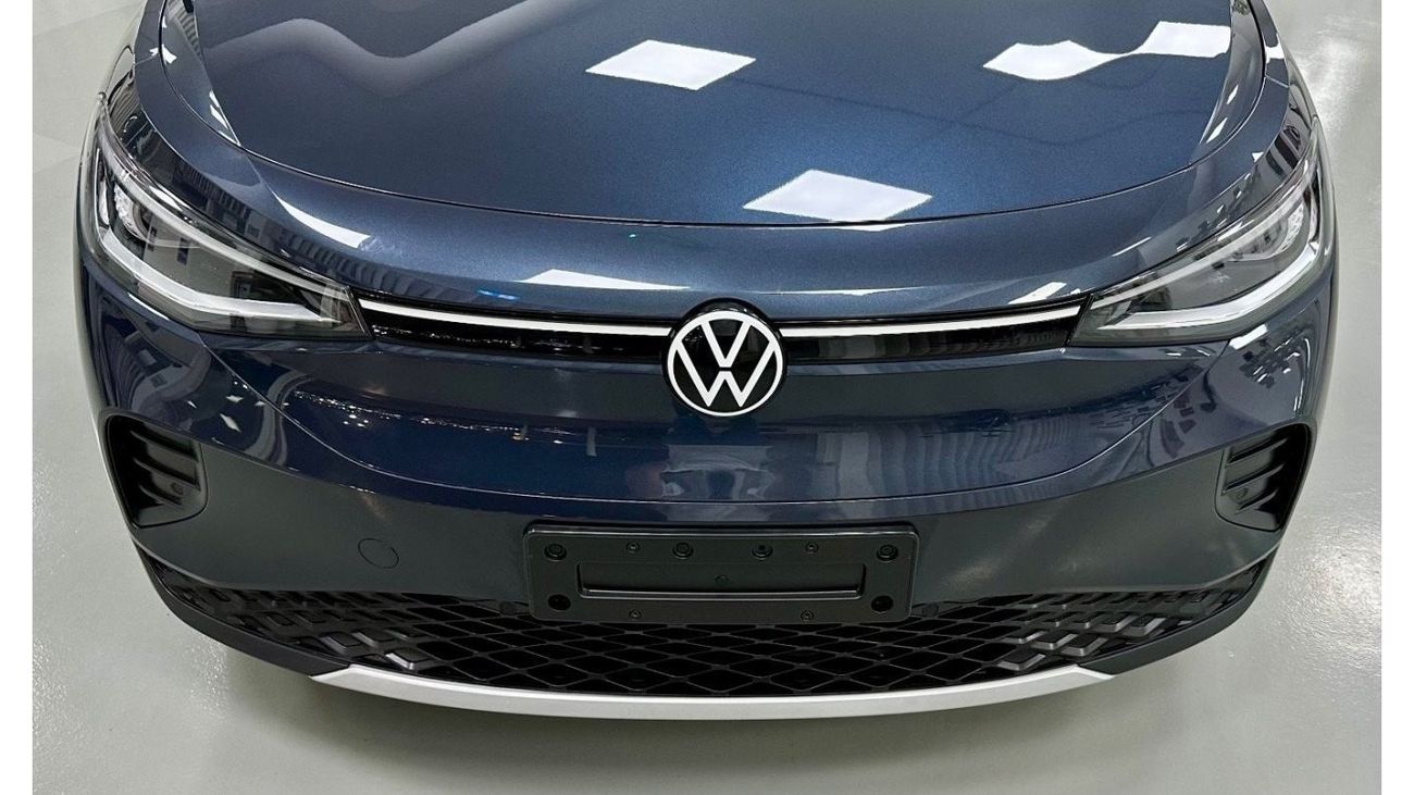 Volkswagen ID.4 Original paint .. Pure Plus .. Panoramic Roof ..