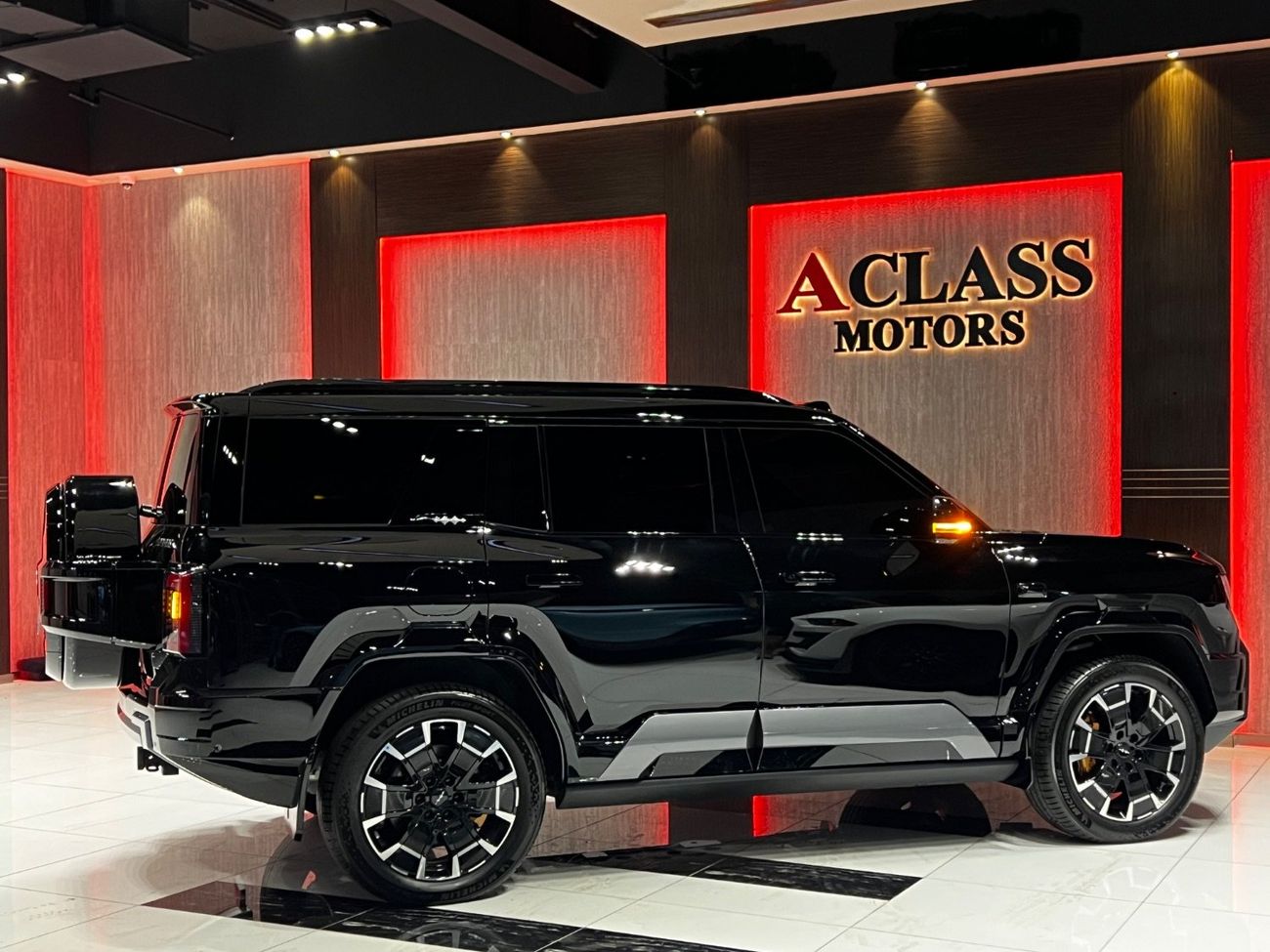 بي واي دي ليوبارد 8 Smart and Brave Flagship Edition (7 Seats)