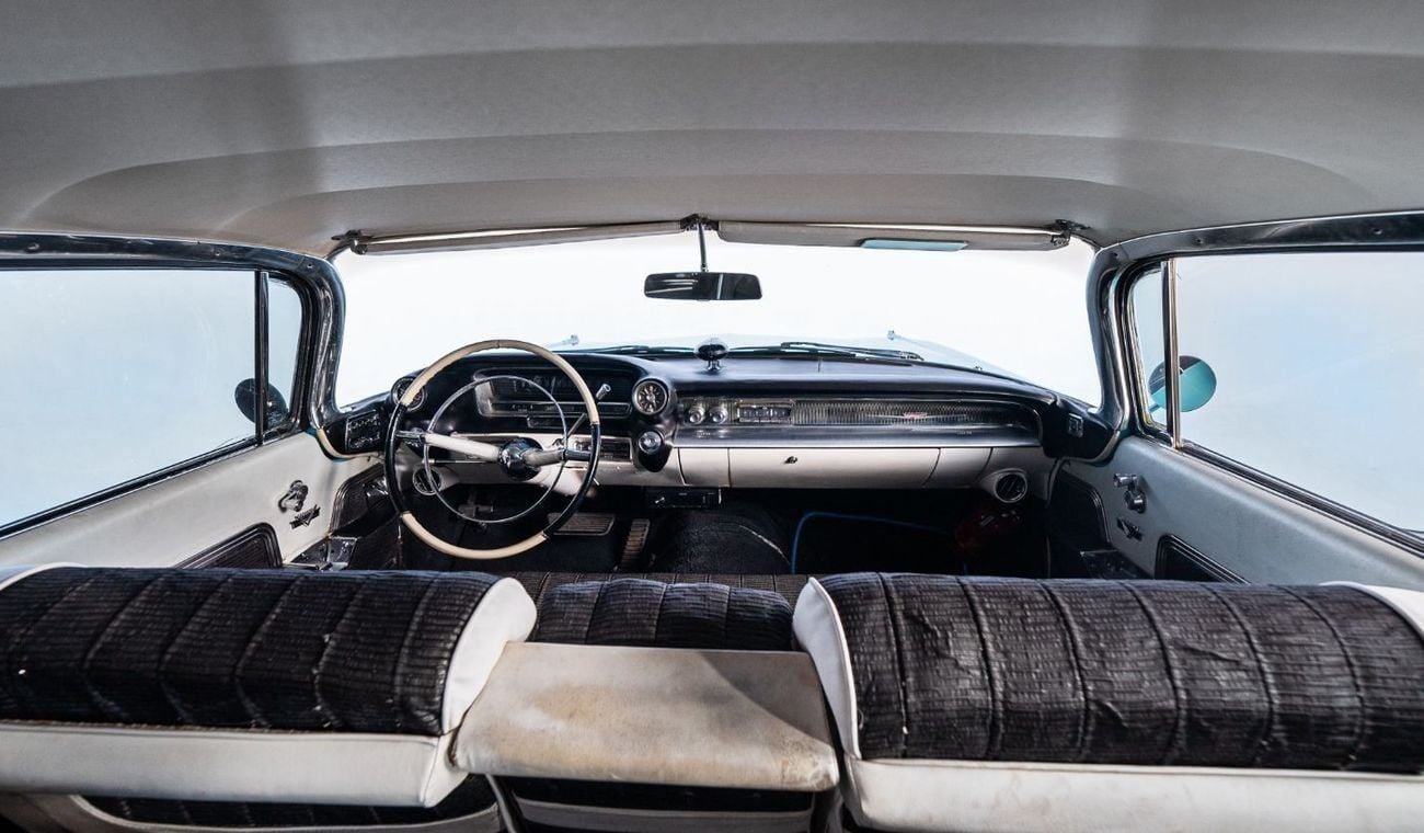 كاديلاك دي فيل كوبيه Original interior