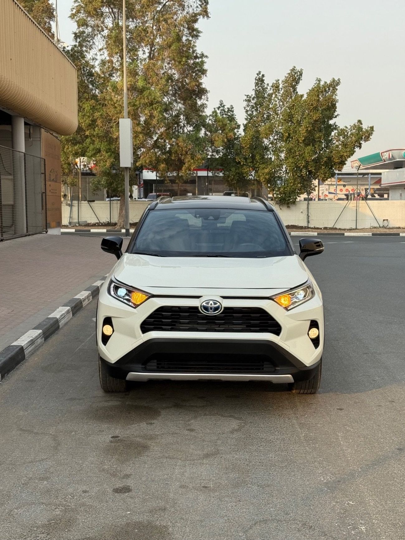 Toyota RAV4 2021 XSE HYBRID FULLY LOADED MOONROOF 2.5 CANADA SPEC